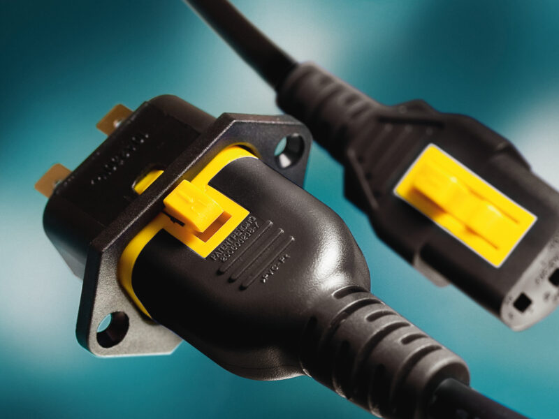 V-Lock locking system for the IEC-appliance couplers