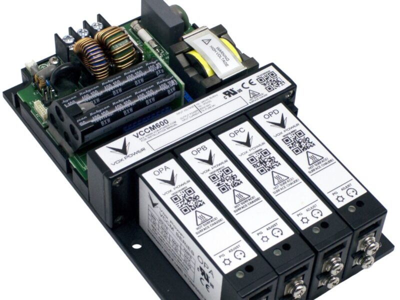Alimentation modulaire sans ventilateur 600 W avec fonctionnalités avancées