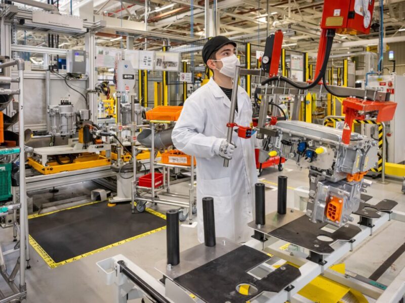 Renault et Valeo développent de nouveaux moteurs électriques