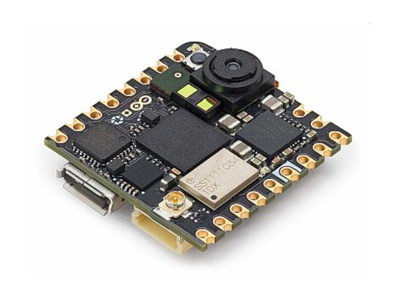 2MP standalone camera analyzes, processes images on the edge