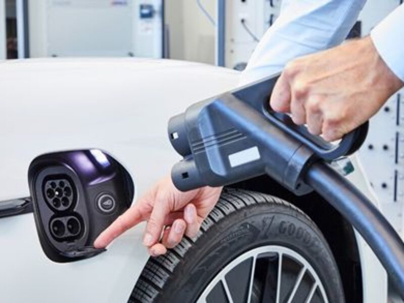 Développer la recharge rapide : dSPACE étend son centre de projet de Munich