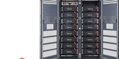 Connecteur pour l’assemblage des batteries dans un minimum d&rsquo;espace