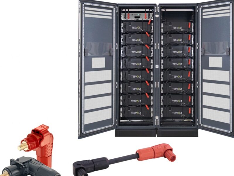 Connecteur pour l’assemblage des batteries dans un minimum d&rsquo;espace