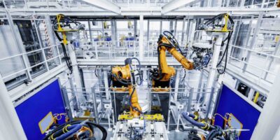 Multiple new battery plants put electromobility under high voltage