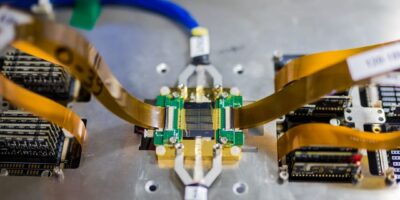 Photonic quantum processor ships with 20 equivalent qubits