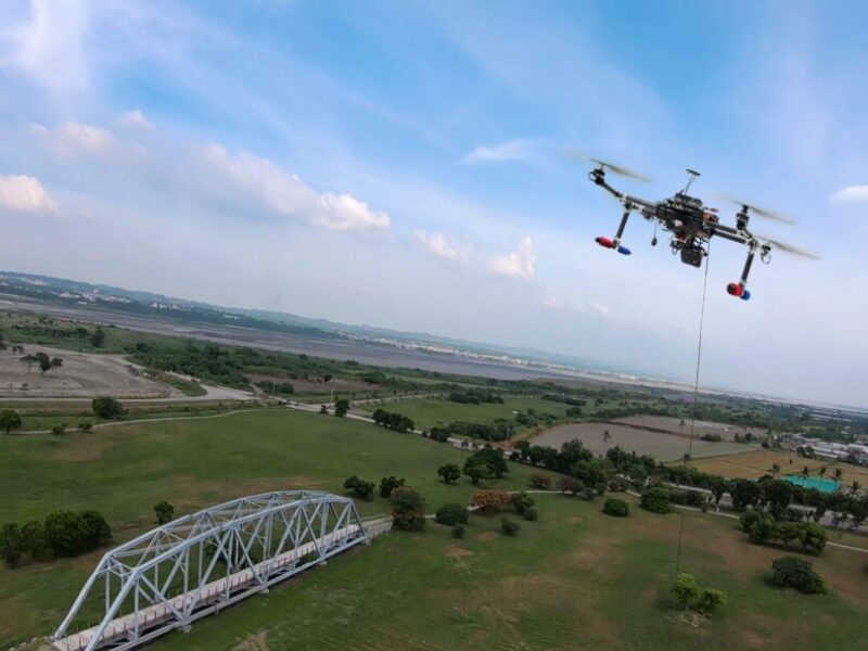 Des stations de base aéroportées permettent aux premiers secours de communiquer