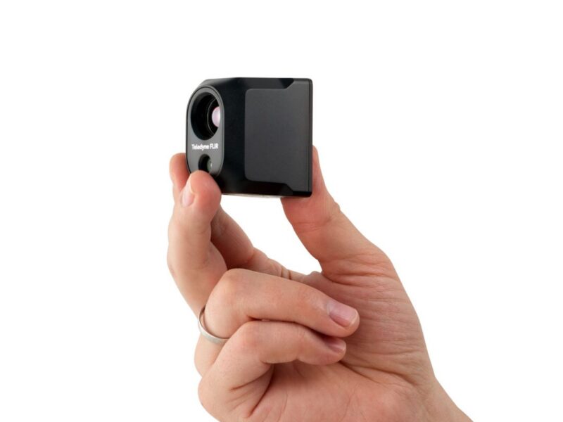 Caméra double thermovisible destinée aux systèmes sans pilote