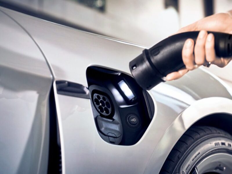 Porsche buys into innovative battery material producer