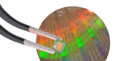 Première lentille optique à métasurface fabriquée par ST