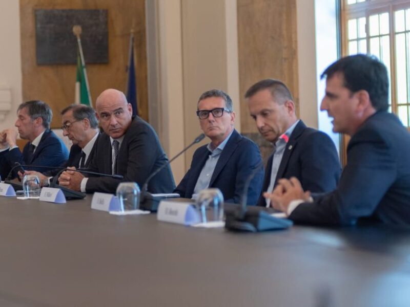 EssilorLuxottica investit €50 millions dans les lunnettes connectées