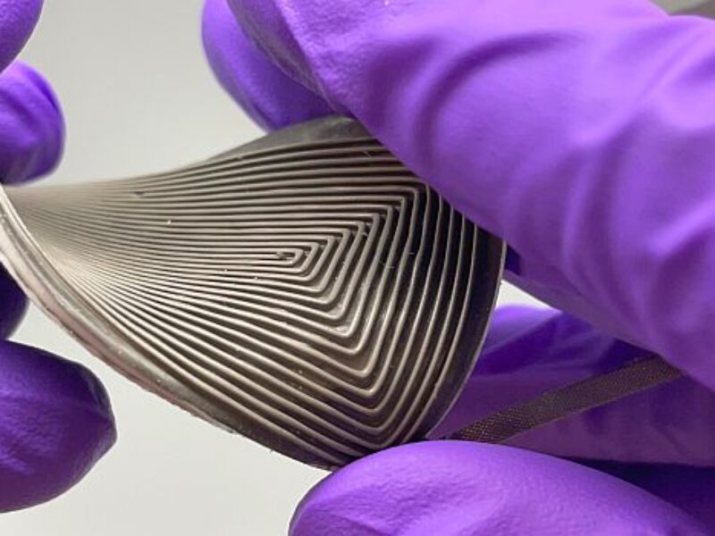 Flexible device harvests thermal energy to power wearables
