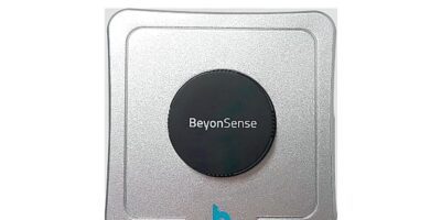 Smartphone-compatible SWIR camera offers ‘ultimate’ portability