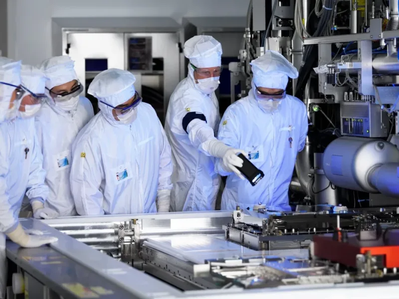 La guerre des puces concerne désormais le personnel