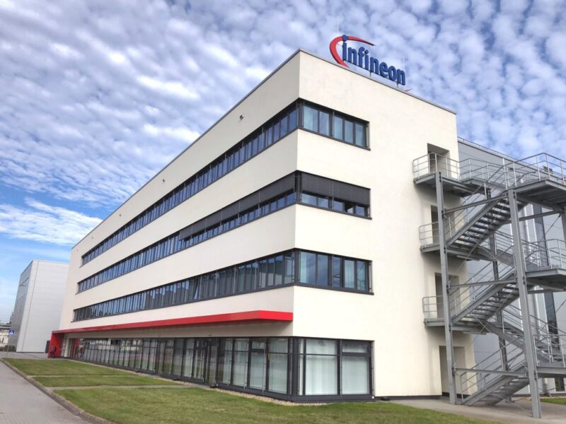Infineon commissions new power semiconductor plant in Hungary