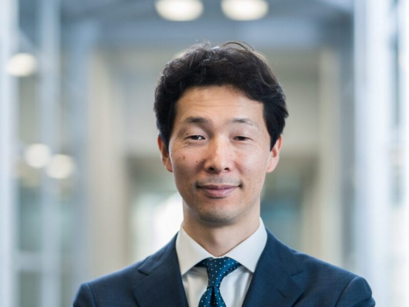 Renesas warns on falling semiconductor markets