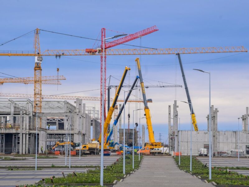 €2bn BMW battery plant for Hungary