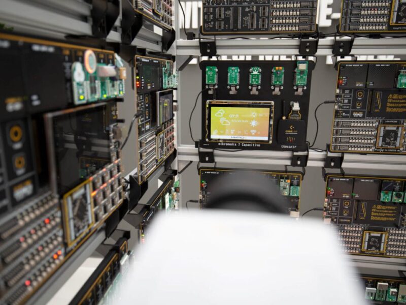 Planet Debug adds real time signal analysis with Red Pitaya