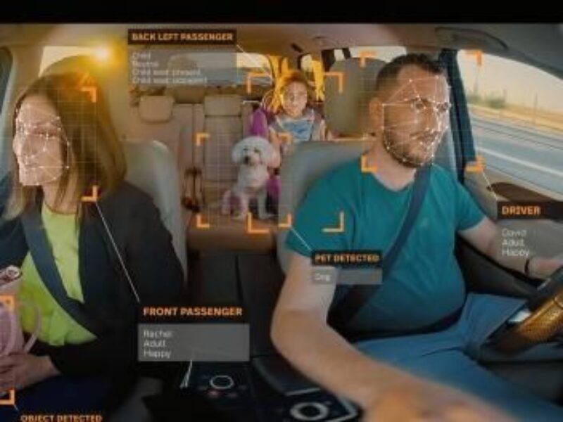 Histoire des systèmes ADAS : des systèmes mécaniques aux véhicules pilotés par logiciel