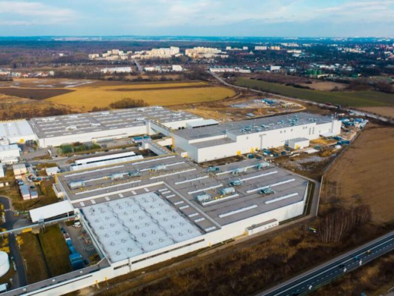 Stellantis expands software development network with new hub in Poland