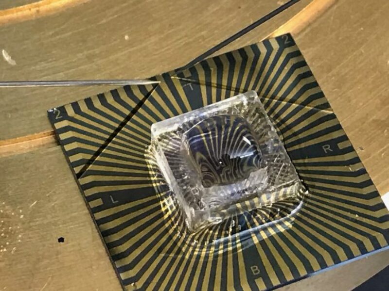 Graphene sensor distinguishes between  COVID-19 or flu in seconds