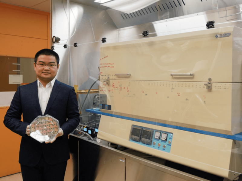 ‘Growing’ transistors on top of computer chips