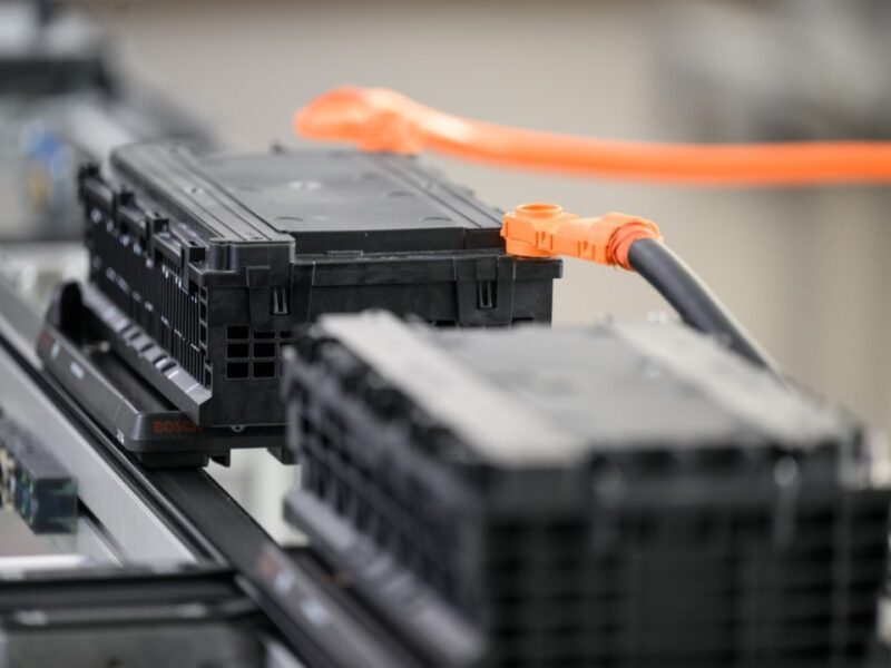 Bosch develops Europe’s first fully automated battery discharge system