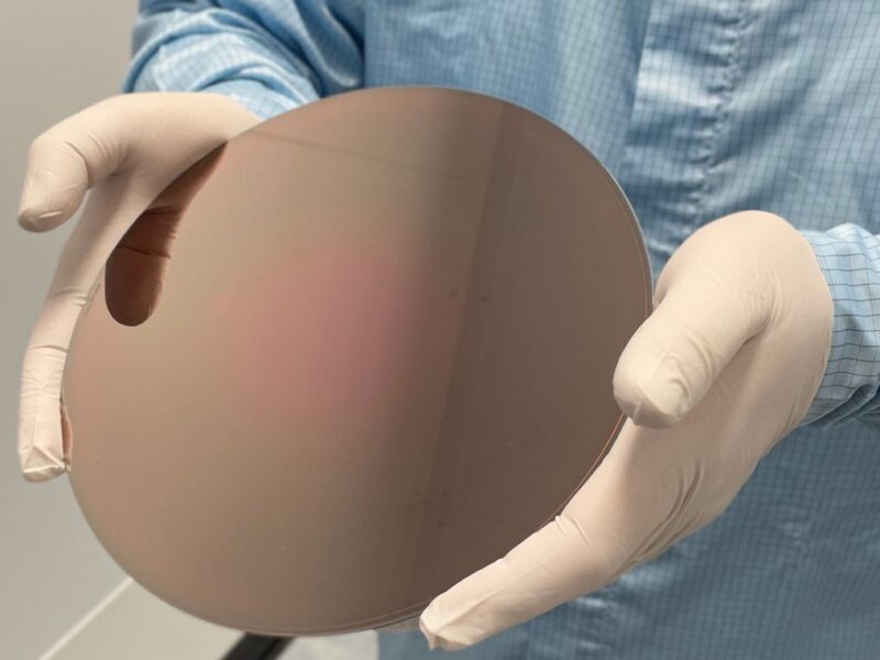 IQE announces 200 mm RGB epitaxy for microLED display qualification