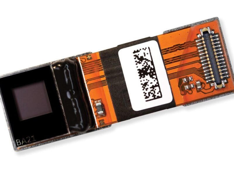 Single-chip LCOS panel for next-generation AR/XR/MR glasses