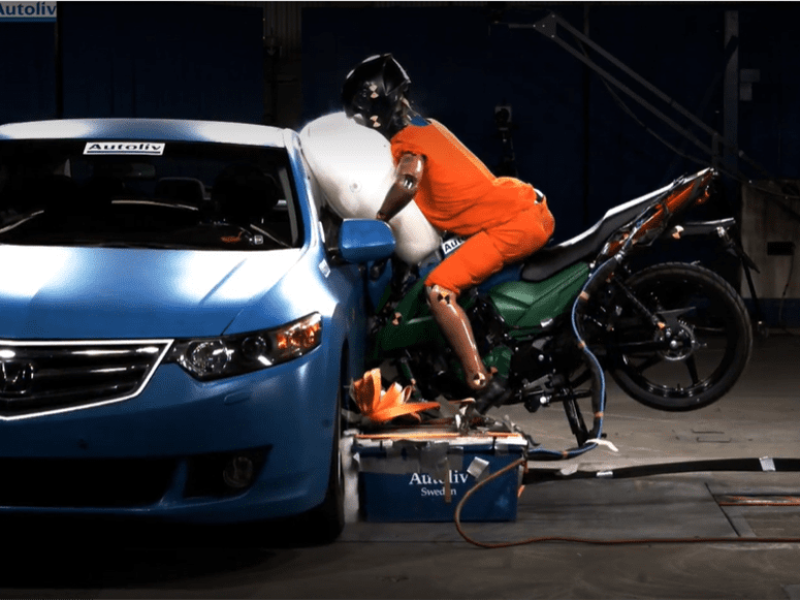 Autoliv develops airbag for motorbikes