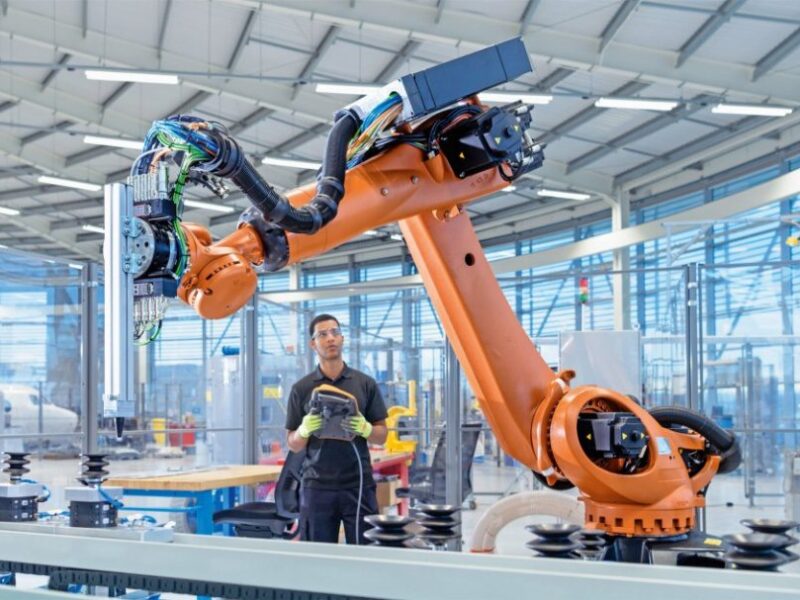 Siemens teams on AI in robotics and industrial automation