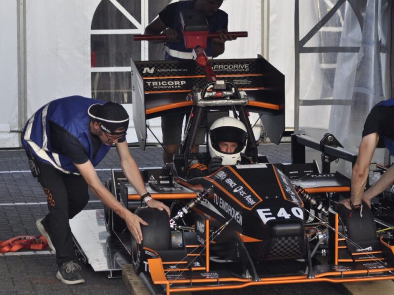 Eindhoven students tap Vicor for electric racing