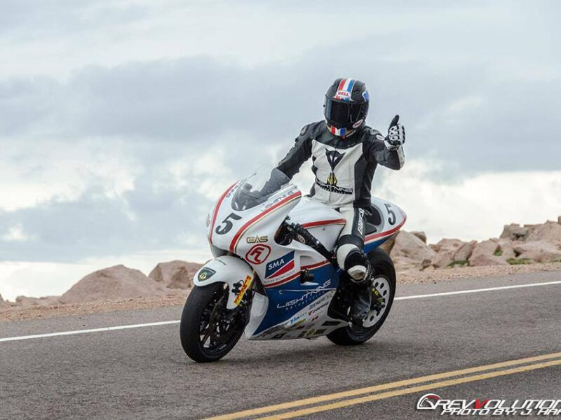 Une expérience de conduite hors du commun grâce à des modules de puissance hyper légers