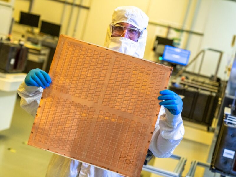 Intel tips glass substrate for chiplet packaging