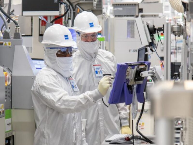 Intel vend la moitié de son usine irlandaise pour 11 G€