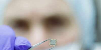 Digital cable link key to quantum supercomputing deal