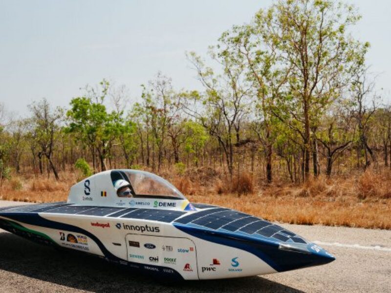 Bridgestone Solar Challenge: Day 2