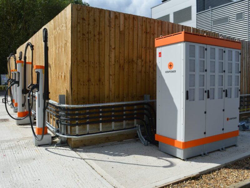 UK tests out liquid cooled 400kW EV fast charger tech