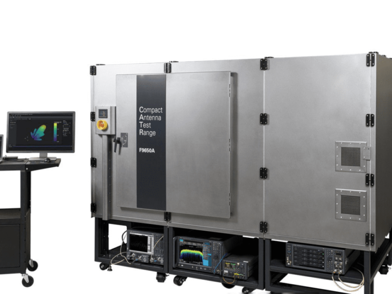 Phased array antenna control and calibration system for satellite communications