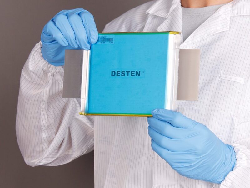 Lithium iron-phosphate battery charges in six minutes