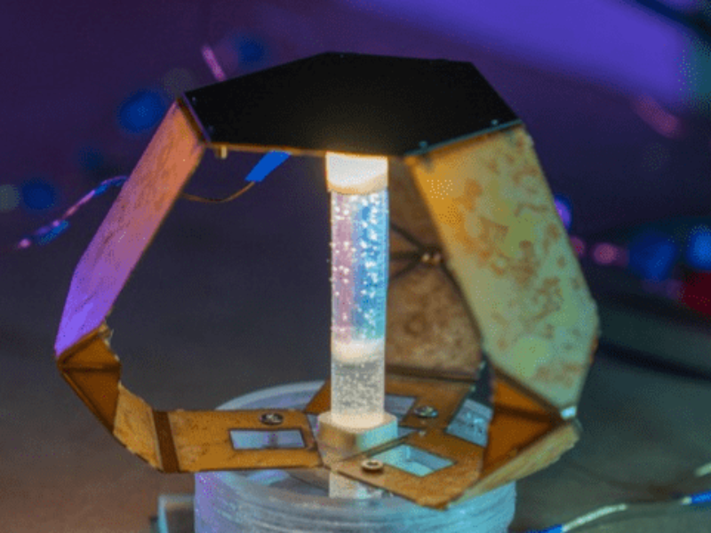 A color-based sensor to emulate skin’s sensitivity