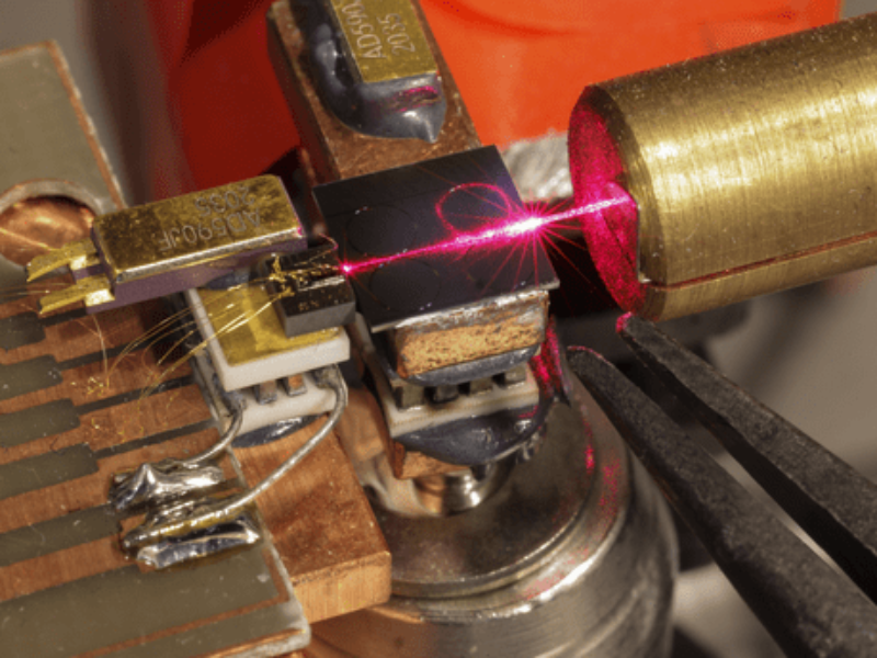 Un micro-anneau résonateur à fort potentiel