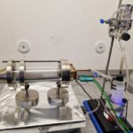 Un aérosol améliore les cellules solaires en pérovskite