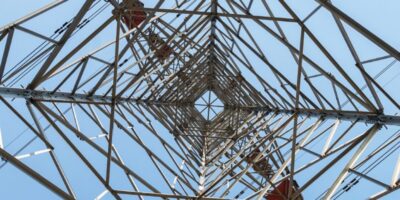 The Path to Efficiency and Resilience : Adoption of LTE450 in the European Utility Industry