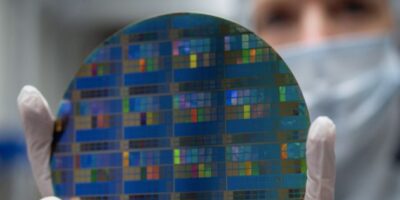 La start-up australienne Diraq, spécialisée dans les puces quantiques, lève 15 millions de dollars pour  son lancement aux États-Unis