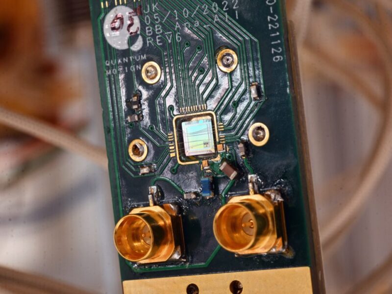 Quantum Motion to ship first silicon spin qubit prototype