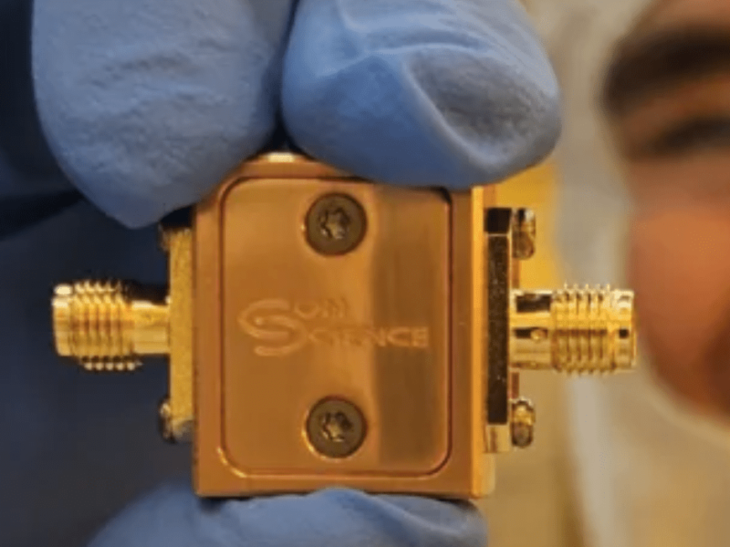 A Qubit-in-a-box (QiB0) quantum device