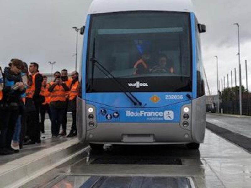Bus électrique à recharge statique au sol