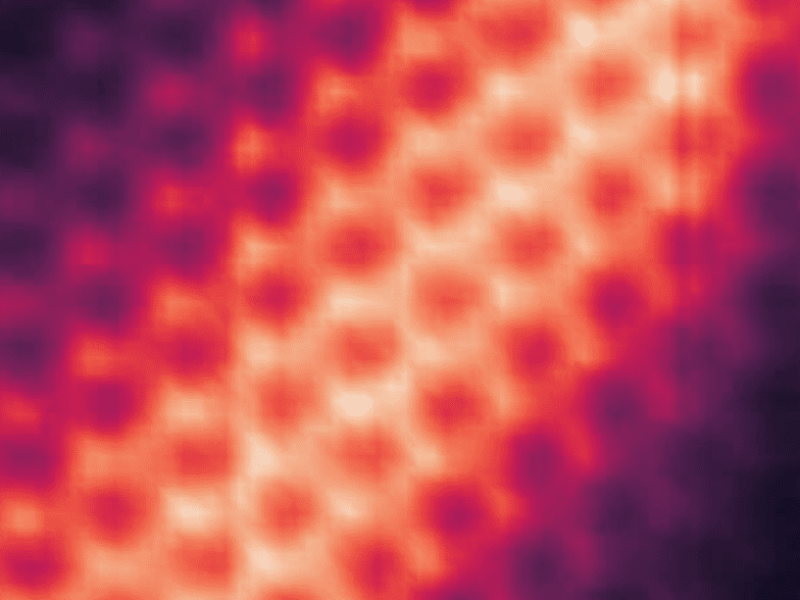 Resistance-free electron channels
