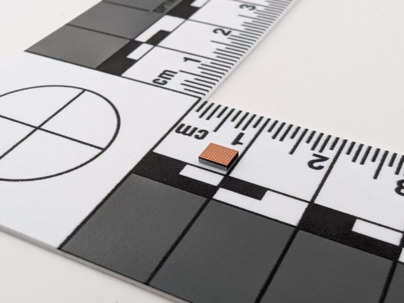 Silicon capacitor has 1pH ESL for AI chips