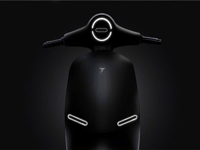 Joint venture for UK scooter with solid state battery